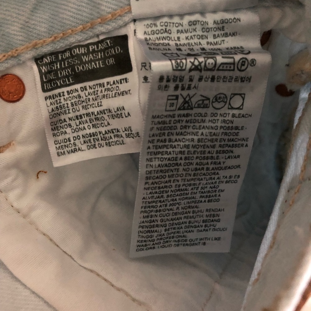 Levi’s 501 Light Wash Distressed Cutoff Shorts 26 - Picture 8 of 8